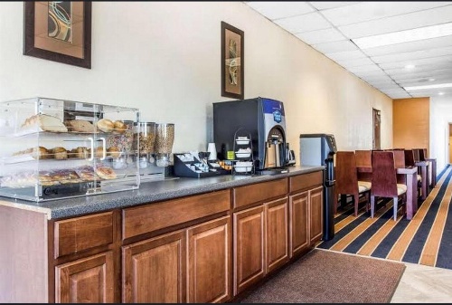 Super 8 by Wyndham Battleboro/Rocky Mount image 32